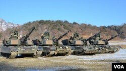 M1-A2SEP Abrams tanks participating in a platoon qualifying exercise near the DMZ. (Photo: VOA / Steve Herman) 